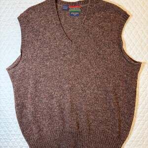 Vintage Churchill Downs Men's 100% Shetland Wool Sweater Vest Made in England